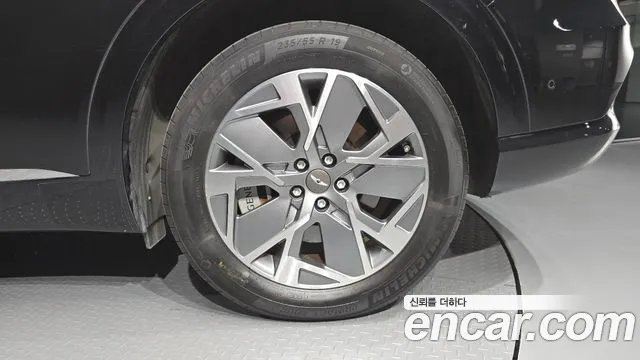 Genesis GV70 Electrified — Фото автомобиля 6