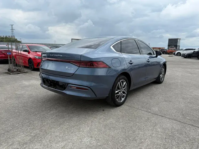 BYD Qin PLUS — Фото автомобиля 17
