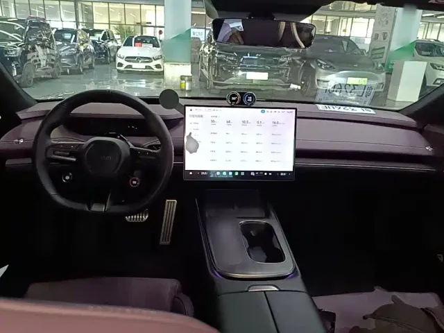 Xiaomi SU7 — Фото автомобиля 5