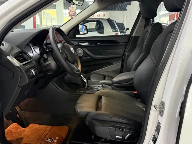 BMW X1 — Фото автомобиля 4