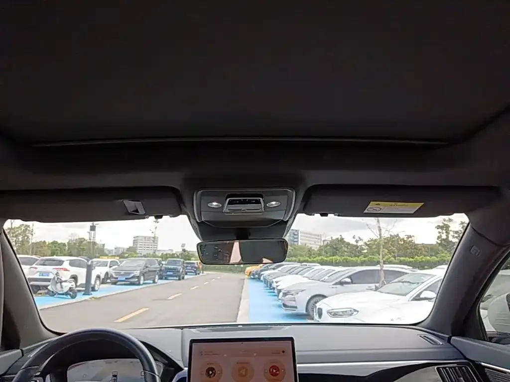 BYD Song PLUS PHEV 2024 Glory Edition EV 520km Premium — Фото автомобиля 17