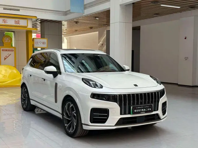 Lynk & Co 09 — Фото автомобиля 3