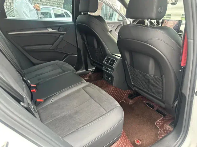 Audi Q5L Sportback — Фото автомобиля 26
