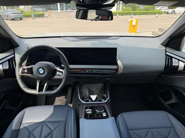 BMW BMW X3 2025 xDrive30L Leading M Sport Package — Фото автомобиля 7