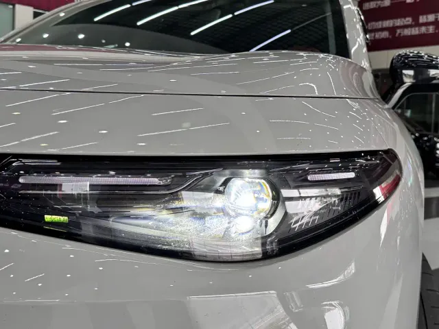 Leapmotor C10 — Фото автомобиля 4