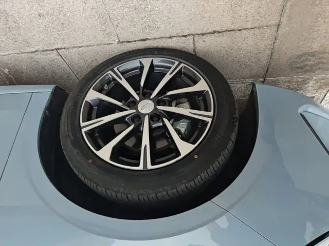 Geely Emgrand — Фото автомобиля 22