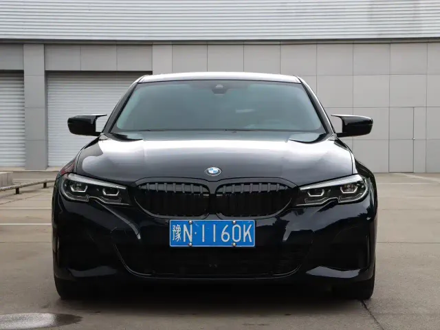 BMW 3 Series — Фото автомобиля 2