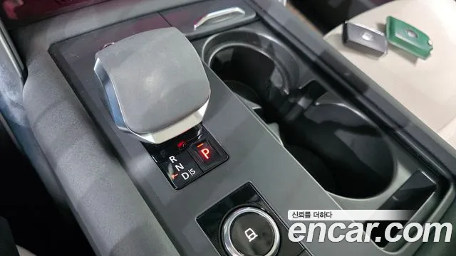 Land Rover Discovery — Фото автомобиля 12
