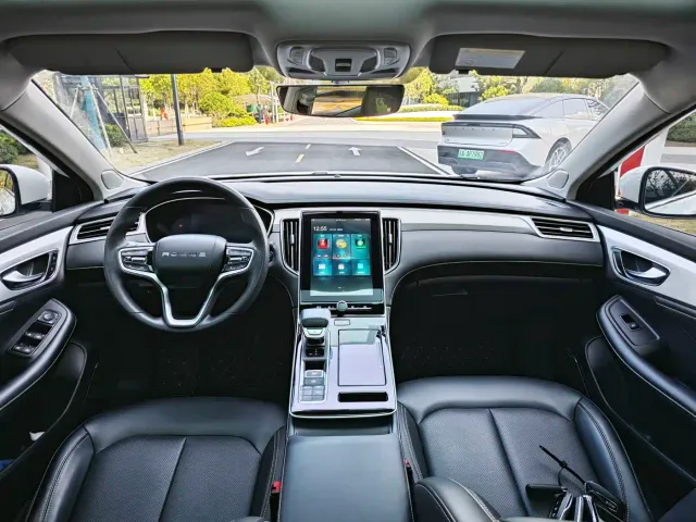 Roewe i6 MAX EV — Фото автомобиля 19