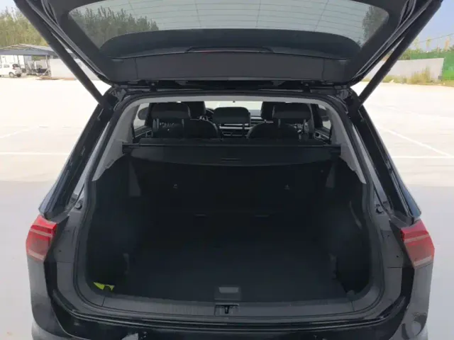 Volkswagen Tiguan L — Фото автомобиля 18