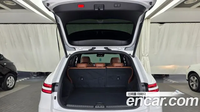 Genesis GV70 — Фото автомобиля 20