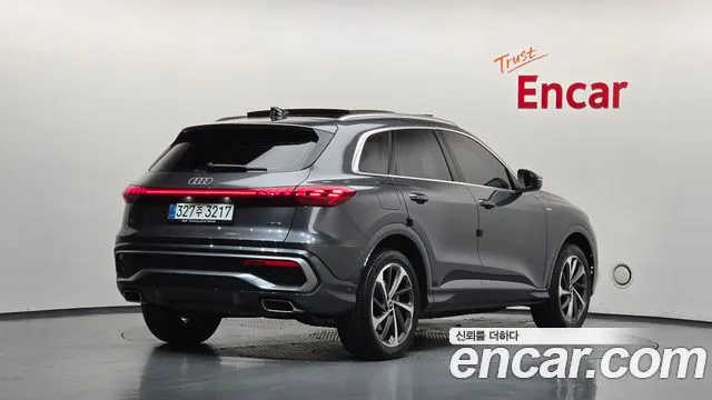 Audi Q5 40 TFSI quattro S Line — Фото автомобиля 2