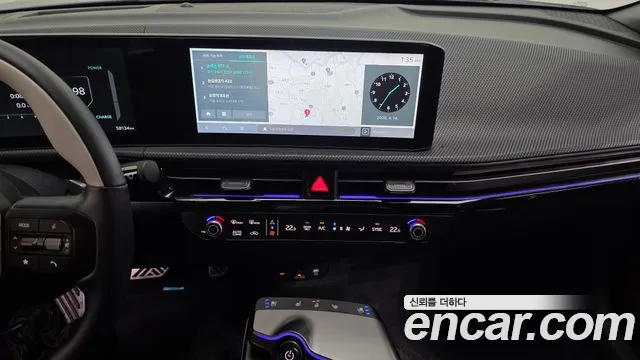Kia EV6 — Фото автомобиля 12