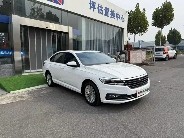 Volkswagen Lavida — Фото автомобиля 2