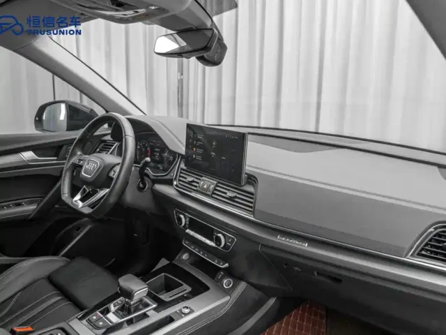 Audi Q5L — Фото автомобиля 14