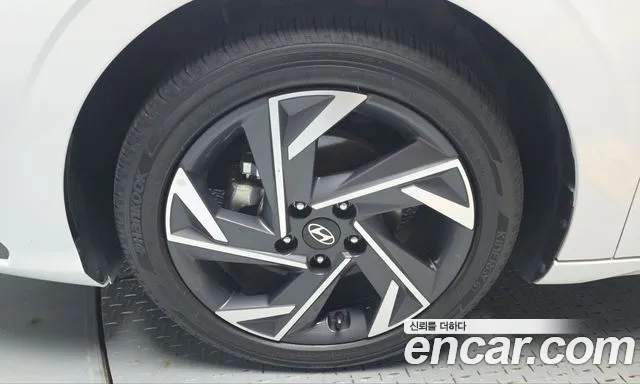 Hyundai Avante — Фото автомобиля 5