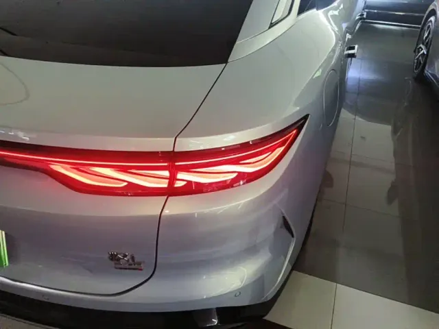 BYD Han L — Фото автомобиля 7