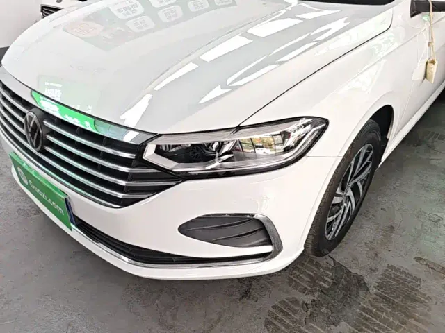 Volkswagen Lavida — Фото автомобиля 23
