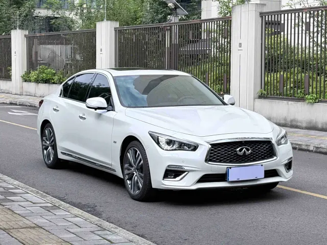 Infiniti Q50L — Фото автомобиля 3