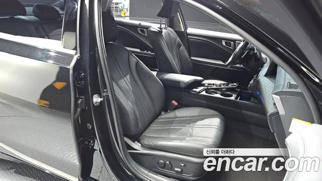 Kia K8 Hybrid — Фото автомобиля 16