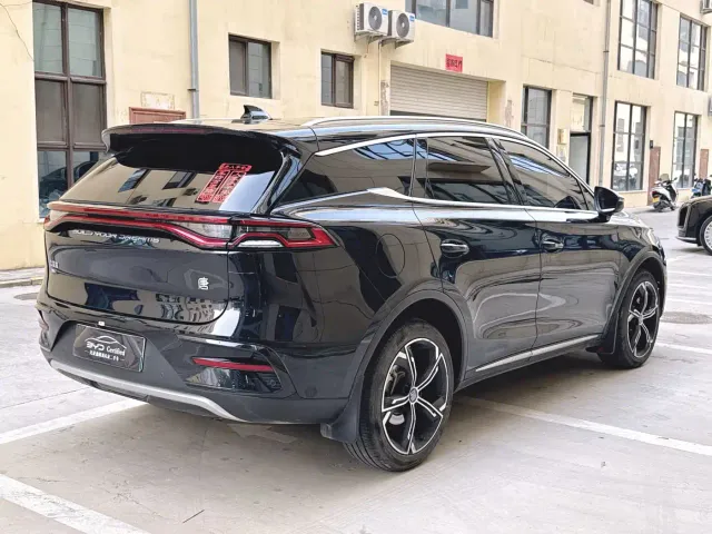 BYD Tang — Фото автомобиля 12