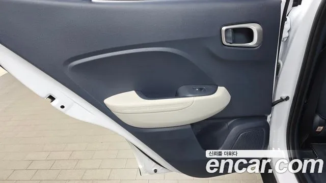 Hyundai Venue — Фото автомобиля 14