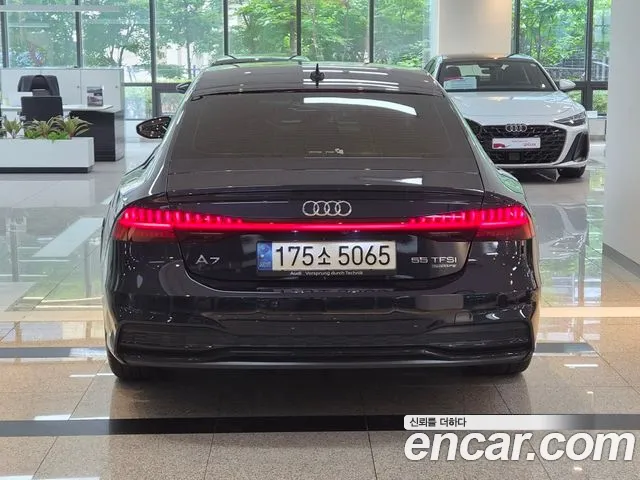 Audi A7 4K — Фото автомобиля 4