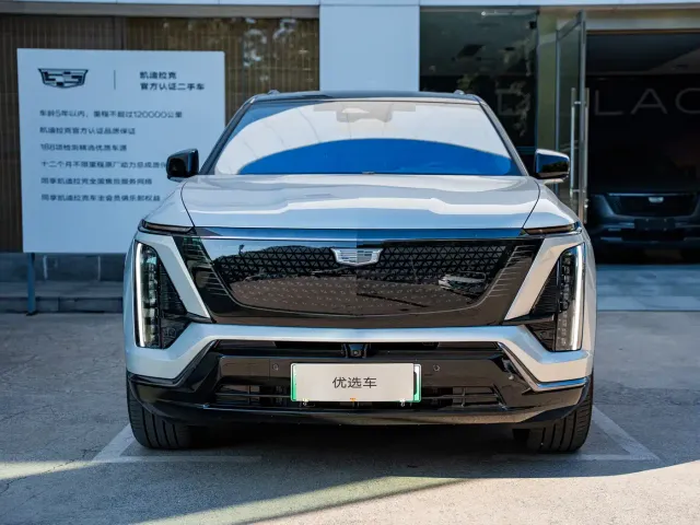 Фотография автомобиля — Cadillac Vistiq