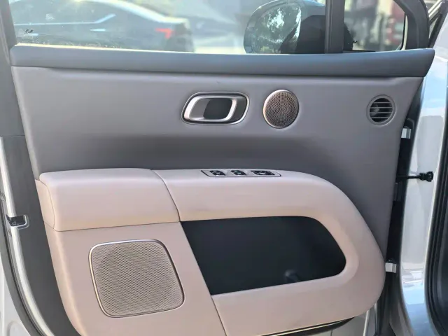 Li Auto i6 — Фото автомобиля 8
