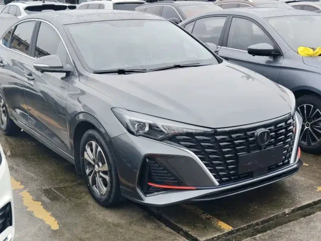 Changan Eado — Фото автомобиля 3