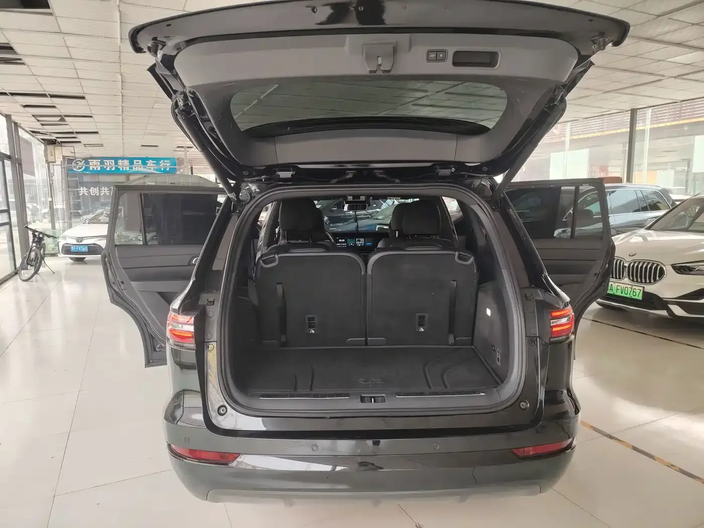 Li Auto Li ONE 2021 Extended Range 6-Seater — Фото автомобиля 10