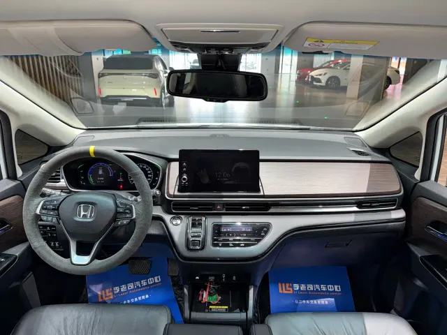 Honda Odyssey — Фото автомобиля 10