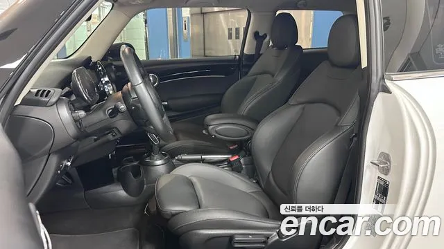 MINI Cooper — Фото автомобиля 10