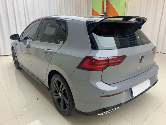 Volkswagen Golf — Фото автомобиля 6