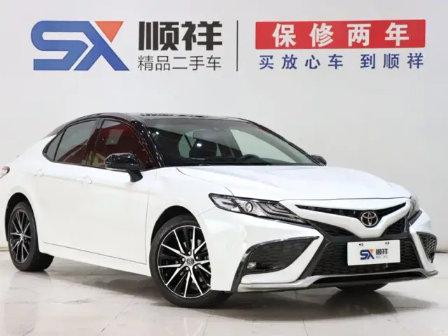Toyota Camry — Фото автомобиля 3