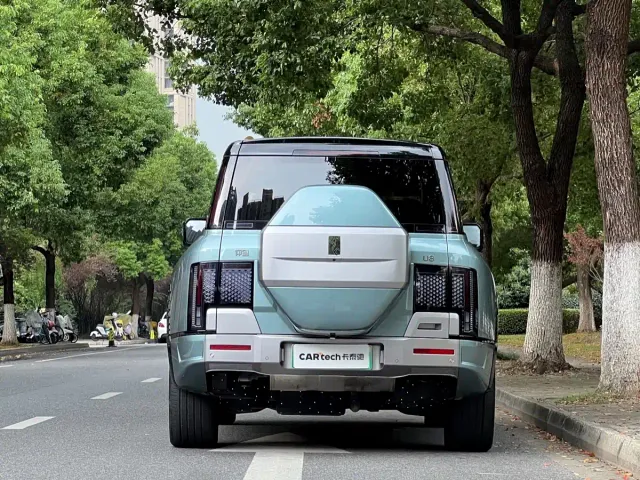 BYD U8 — Фото автомобиля 4