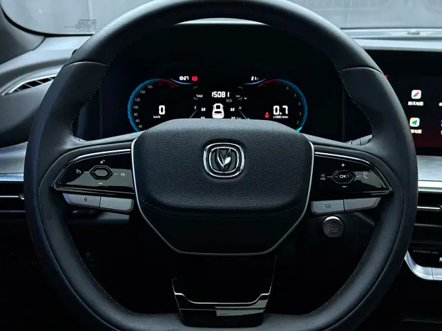 Changan CS35 Plus — Фото автомобиля 12