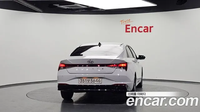 Hyundai AVANTE — Фото автомобиля 4
