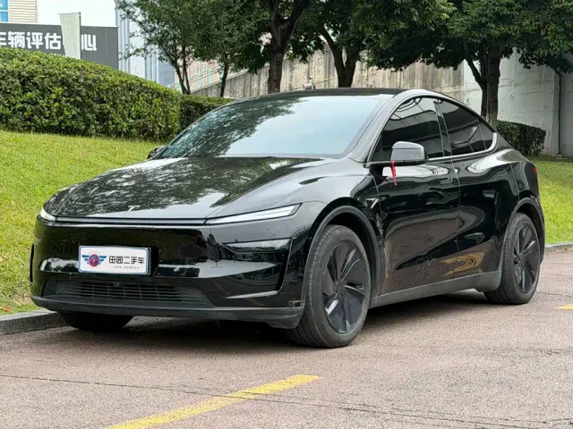Фотография автомобиля — Tesla Model Y