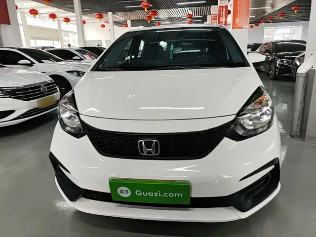 Honda Fit — Фото автомобиля 2