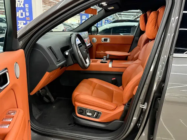 Li Auto L7 — Фото автомобиля 7