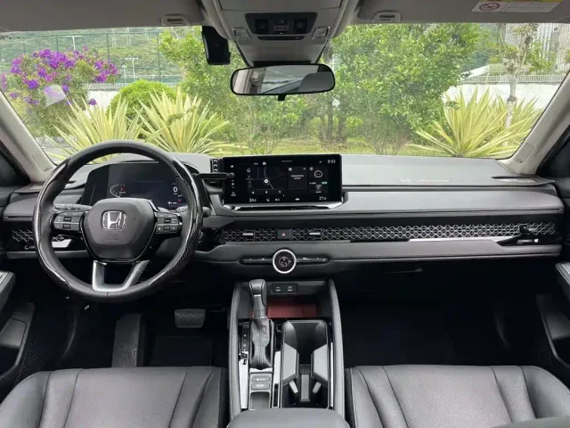 Honda Accord — Фото автомобиля 9