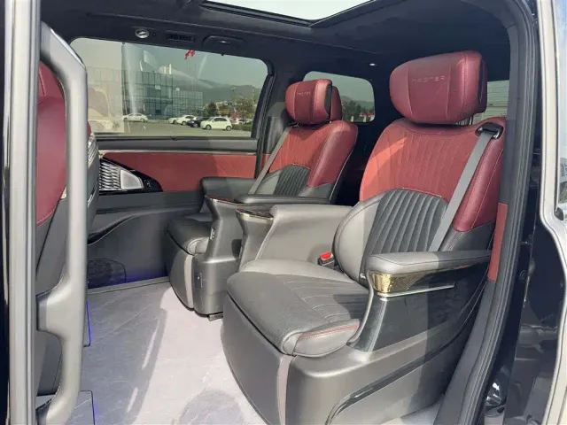 GAC Trumpchi M8 — Фото автомобиля 12
