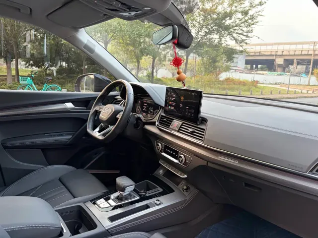 Audi Q5L — Фото автомобиля 10