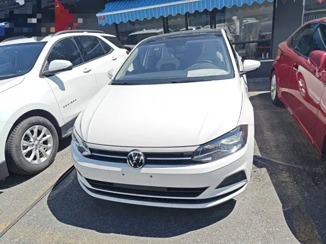 Volkswagen Polo — Фото автомобиля 2