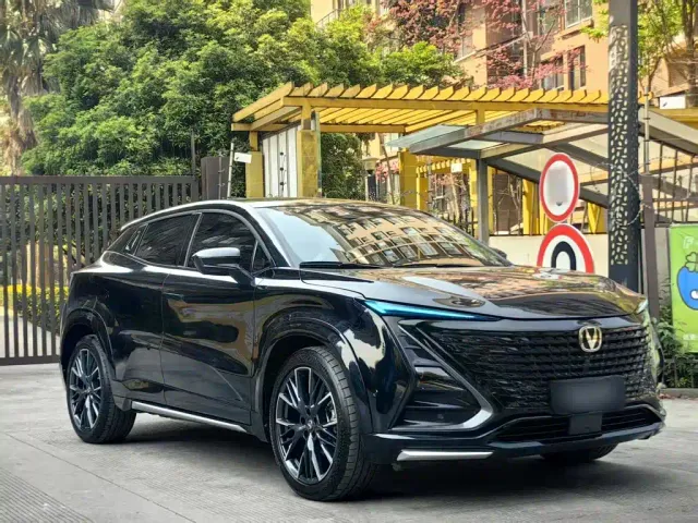 Changan UNI-T — Фото автомобиля 22