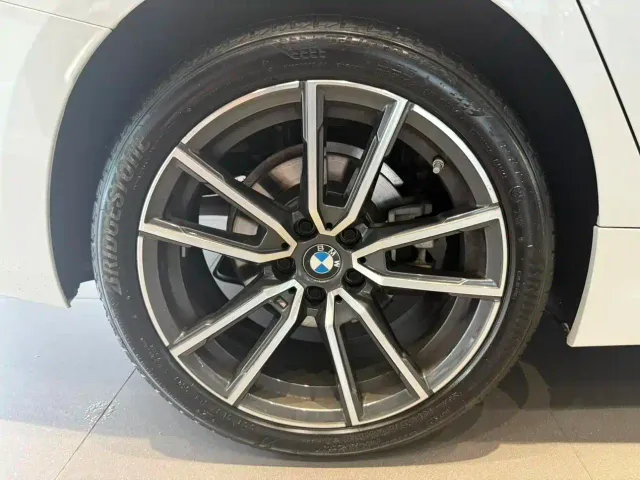 BMW 3 Series — Фото автомобиля 23