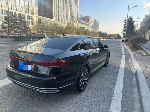Volkswagen Passat — Фото автомобиля 5