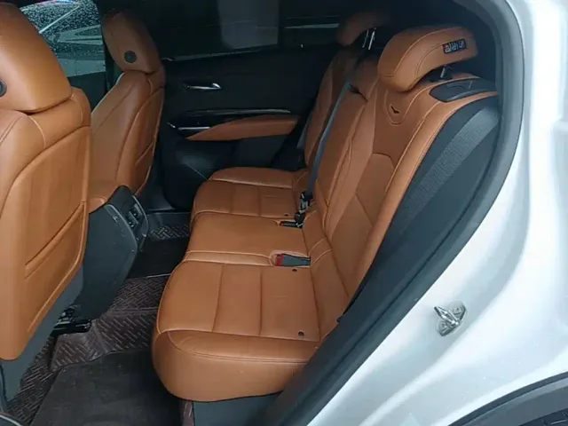 Cadillac XT4 — Фото автомобиля 16