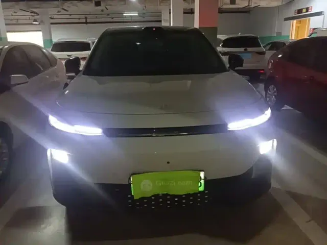 Leapmotor B10 — Фото автомобиля 2